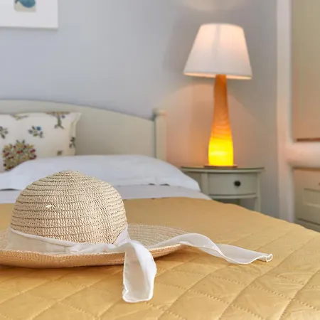 Yades House Paros Nausa