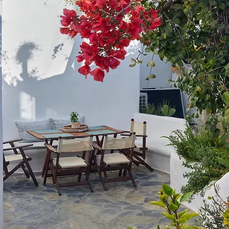 Yades House Paros Nausa