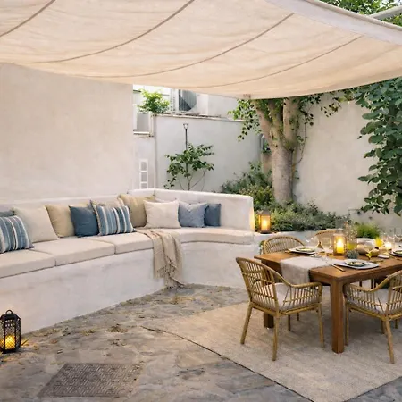 Yades House Paros Nausa