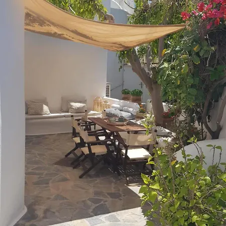 Yades House Paros Nausa